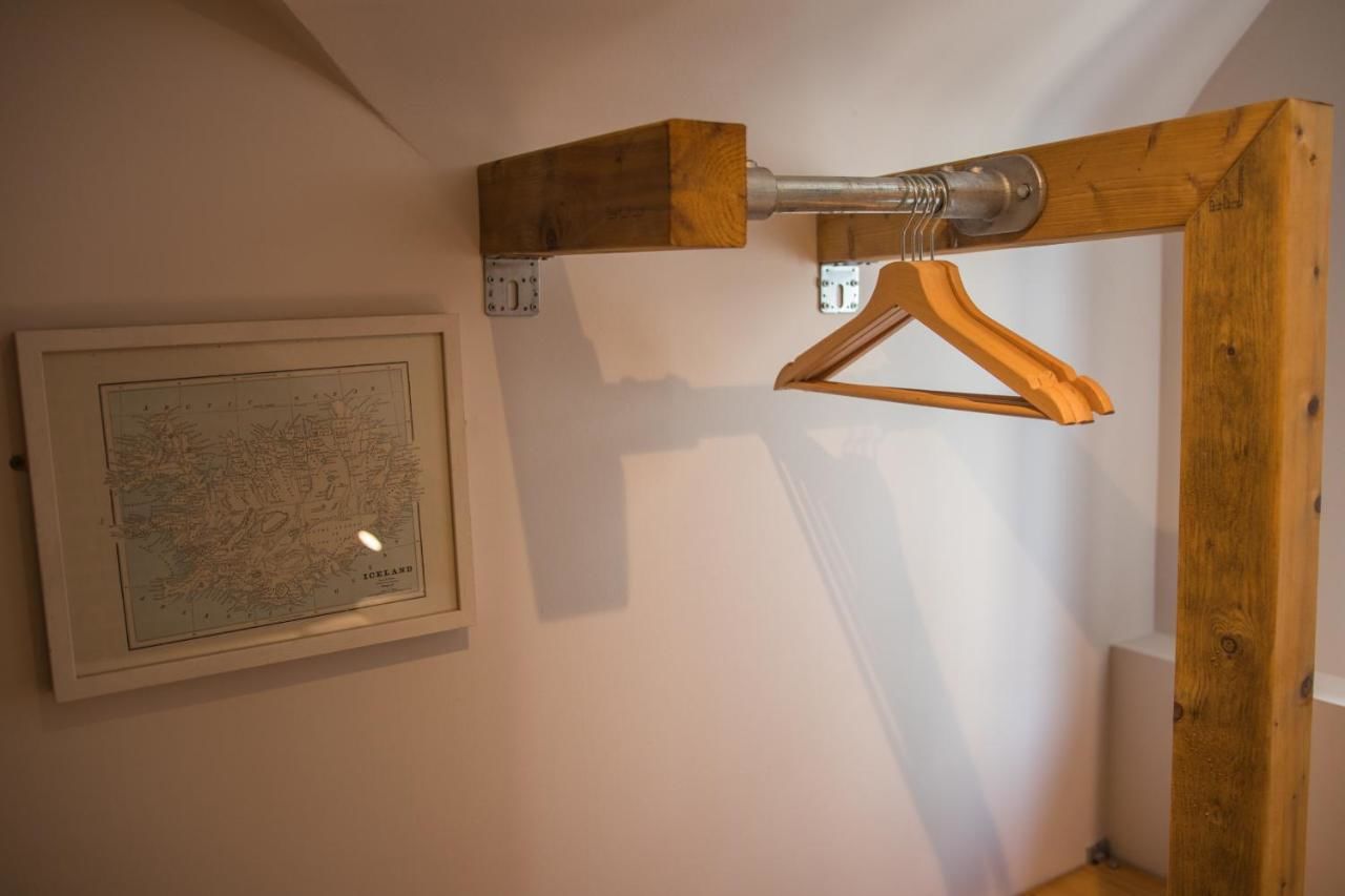 Хостелы The Nest Boutique Hostel Голуэй