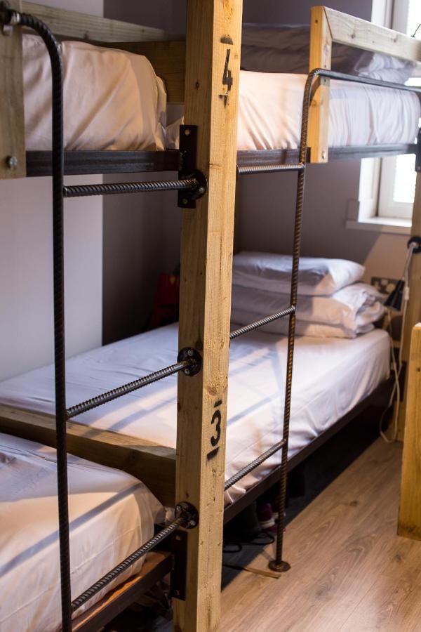 Хостелы The Nest Boutique Hostel Голуэй